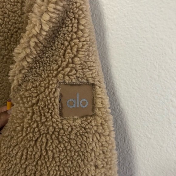 ALO Yoga Shanti Half Zip Sherpa Teddy Coat Jacket - Picture 10 of 13